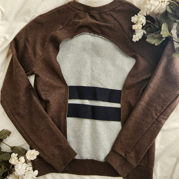 Nike Sweatshirt open back size S - Picture 2 of 2